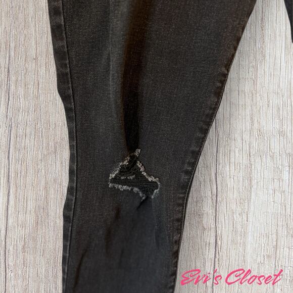 Old Navy Pop Icon Skinny Jeans Women's Black Denim Distressed Mid-Rise. Sz 16 - Picture 4 of 13